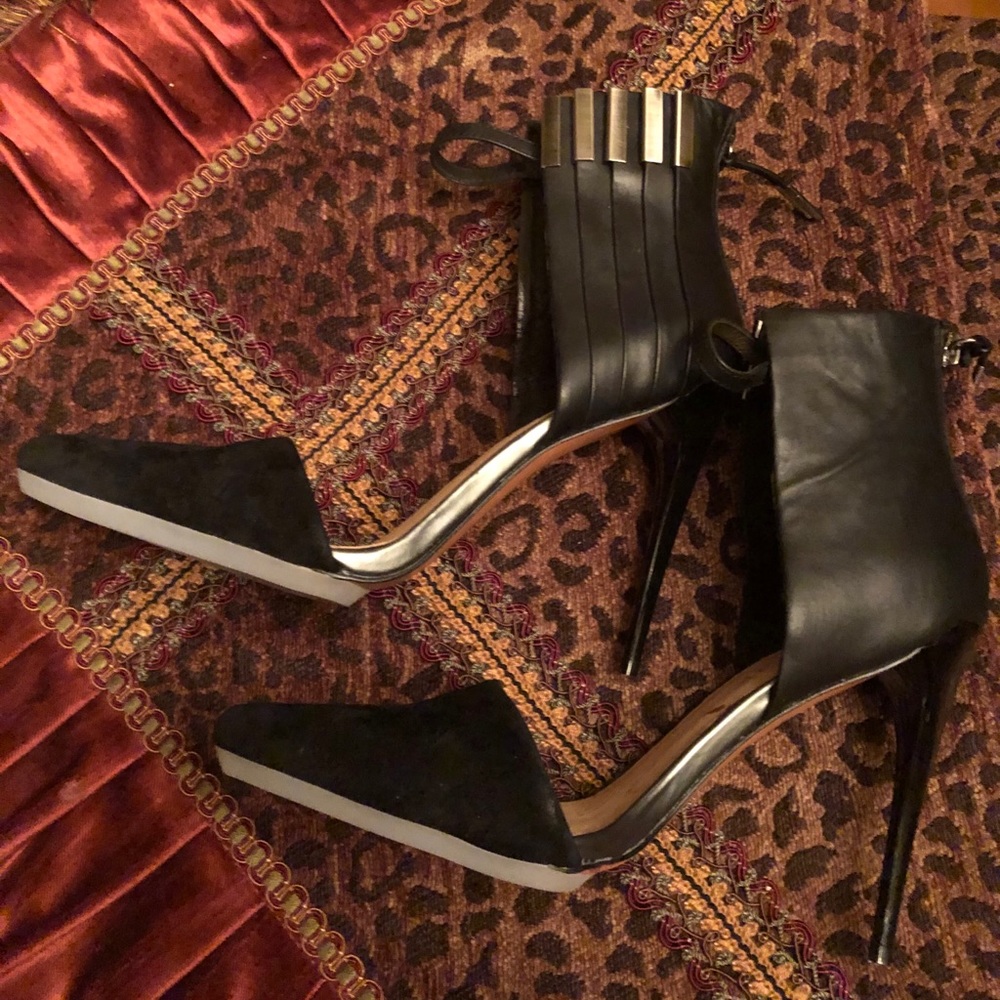 L.A.M.B. Tomas Pumps